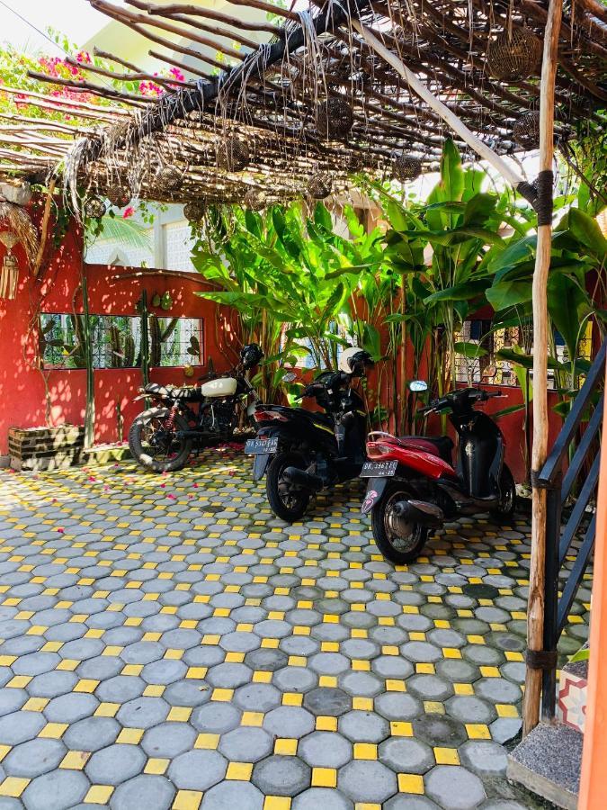 Sunflower Stay And Surf Canggu Exterior foto
