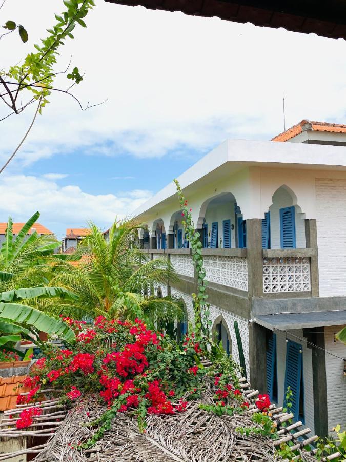 Sunflower Stay And Surf Canggu Exterior foto